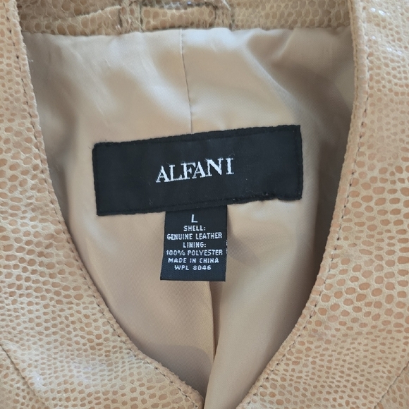 Alfani Women's Tan Snakeskin Pattern Lightweight Leather Jacket - Picture 3 of 4